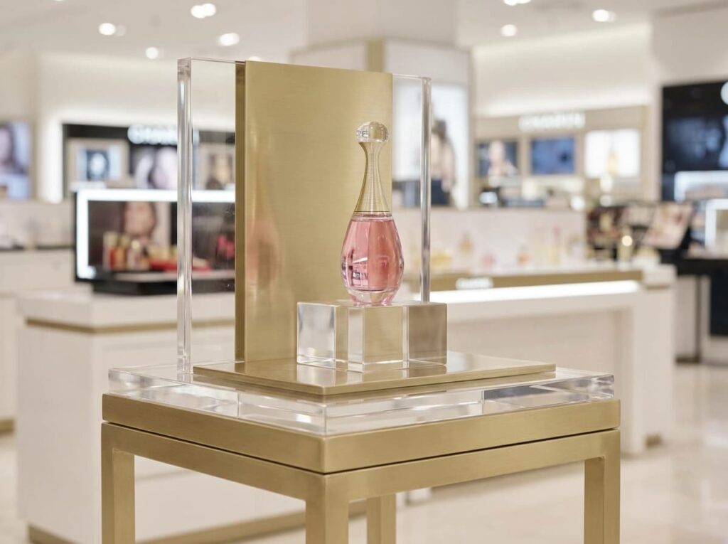 colored acrylic retail visual merchandising